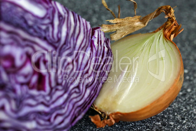 Zwiebel und Rotkohl