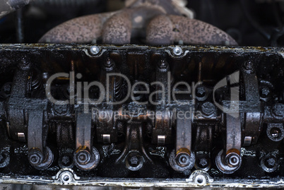 Dirty Valves and engine camshaft
