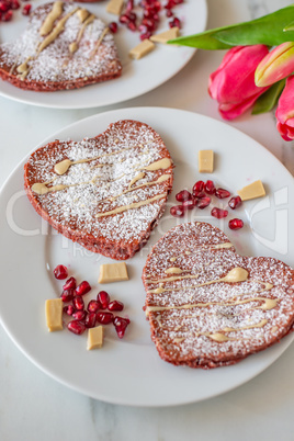 Red Velvet Herz Pancakes