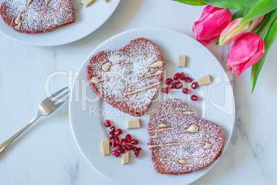 Red Velvet Herz Pancakes