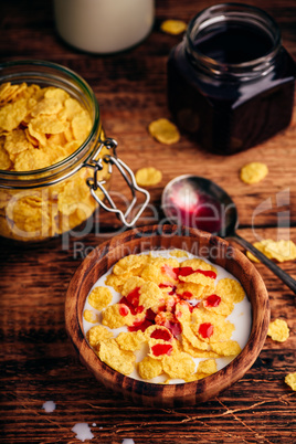 Breakfast with corn flakes and milk