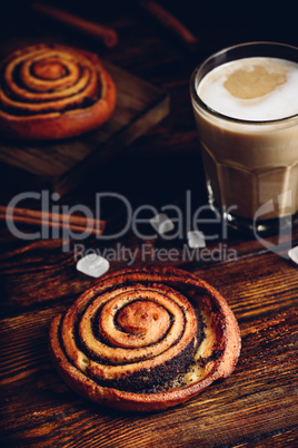 Sweet roll with poppy seeds