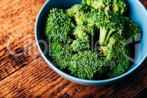 Fresh broccoli in bowl