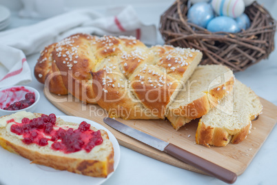 Brioche Striezel zu Ostern