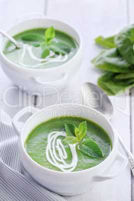 Spinach puree soup