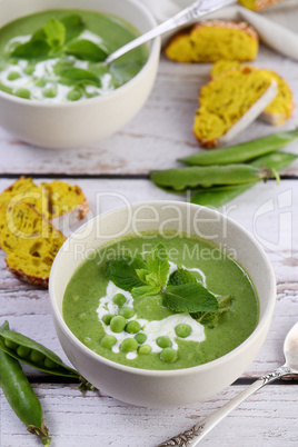 Chilled pea soup