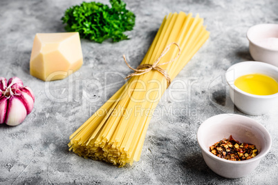 Raw ingredients for linguine with olive oil and garlic