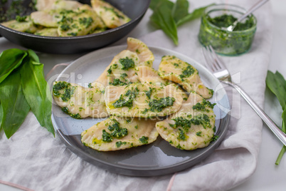 Pierogi ruskie mit Bärlauch