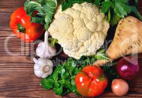 Vegetables cauliflower, bell pepper, parsnip, onion, garlic, par
