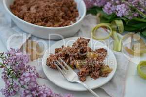 Rhabarber Schokoladen Crumble