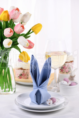 Festive table setting for Easter.