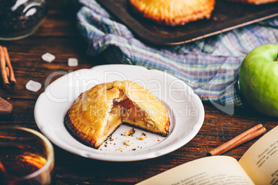 Homemade apple mini pies