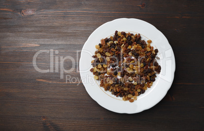 Raisins in plate