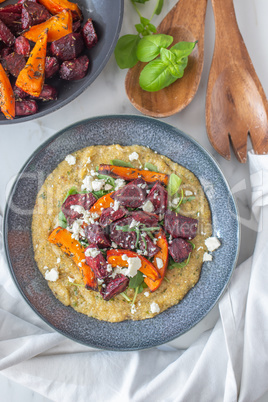 Polenta mit geröstetem Herbst Gemüse