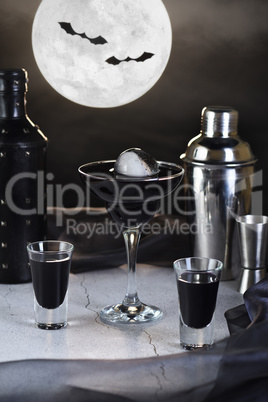 Full moon martini