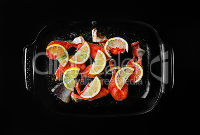 красная рыба с лимоном