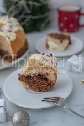 Weihnachtlicher Gugelhupf