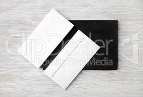 Пустые белые конверты