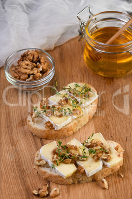 Open sandwiches with soft brie cheese