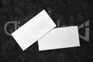 Белые бумажные конверты