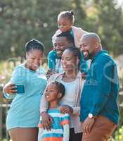 Gran always have the whole family as her profile picture. a multi-generational family taking a selfie together.